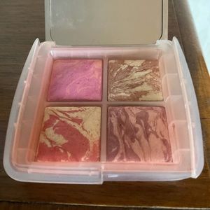 Hourglass blush quad